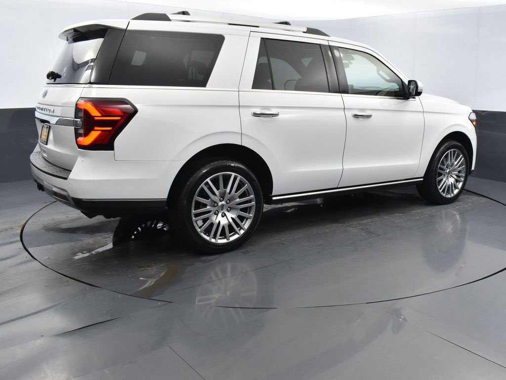 Certified 2024 Ford Expedition Limited image 5