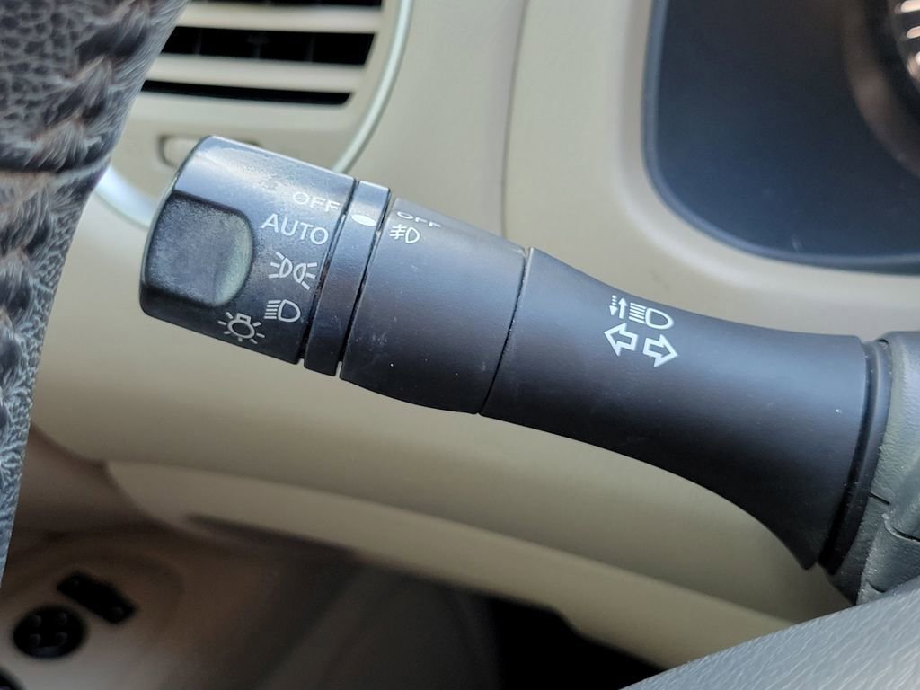 Used 2020 Nissan Pathfinder Platinum w/ Cargo Package image 32