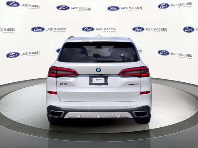 Used 2019 BMW X5 xDrive50i w/ M Sport Package AWD/4WD image 4