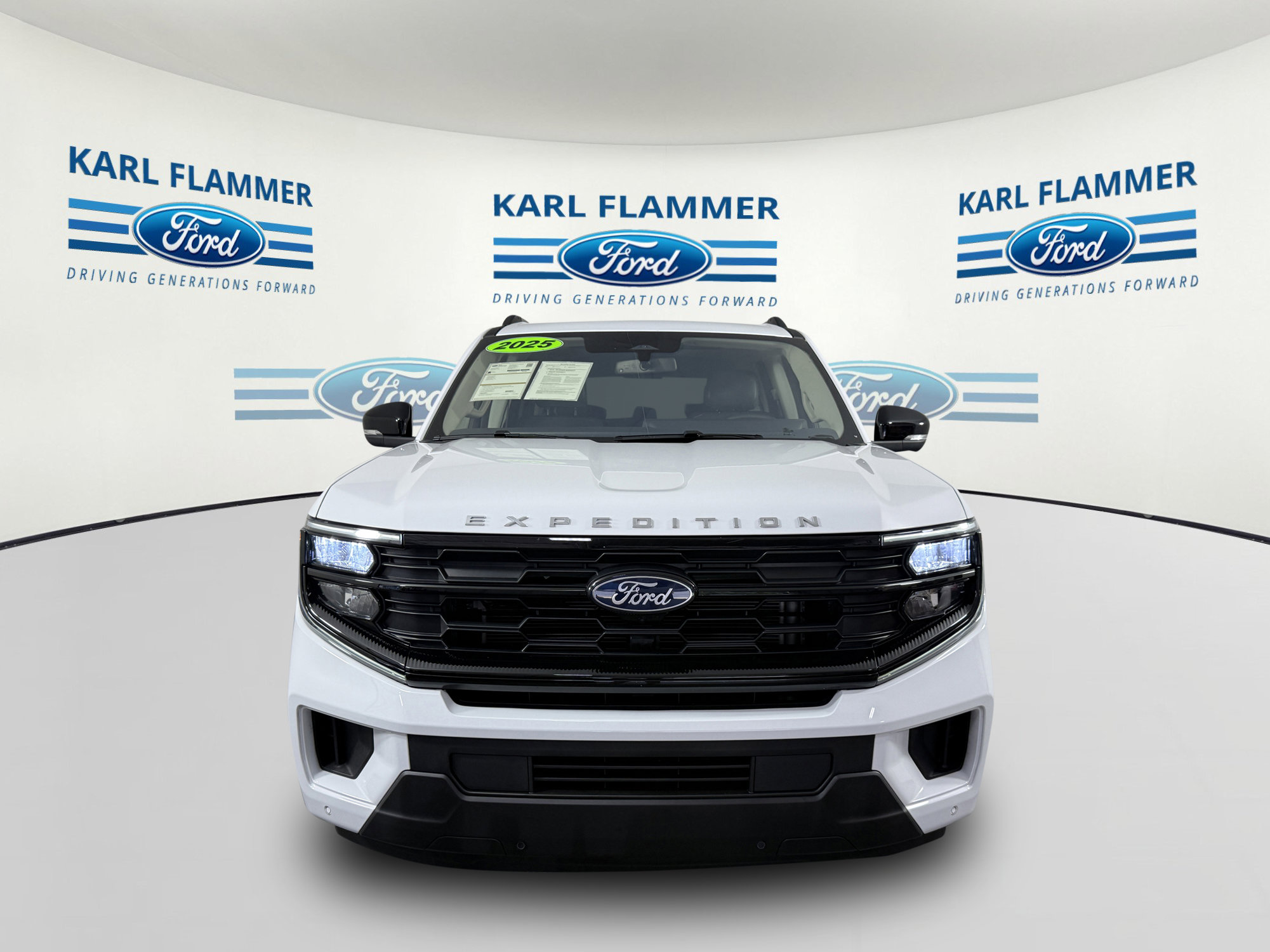 Certified 2025 Ford Expedition Active AWD/4WD image 6