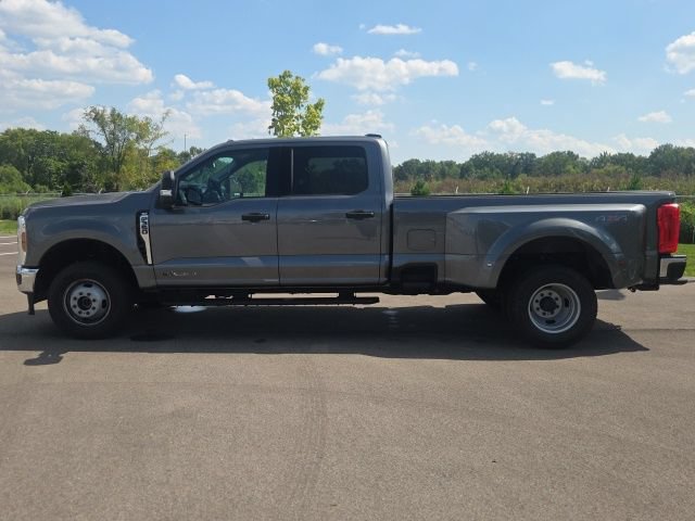 Certified 2026 Ford F350 XLT AWD/4WD image 13