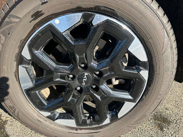 Used 2024 Kia Sorento S image 13