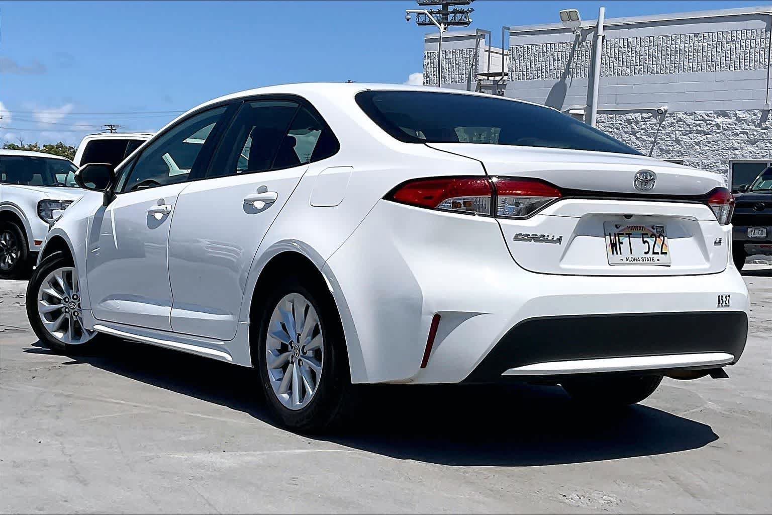 Used 2021 Toyota Corolla LE FWD image 4