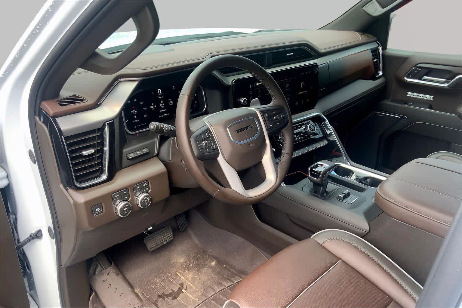 Used 2026 GMC Sierra 1500 Denali w/ Denali Reserve Package AWD/4WD image 18