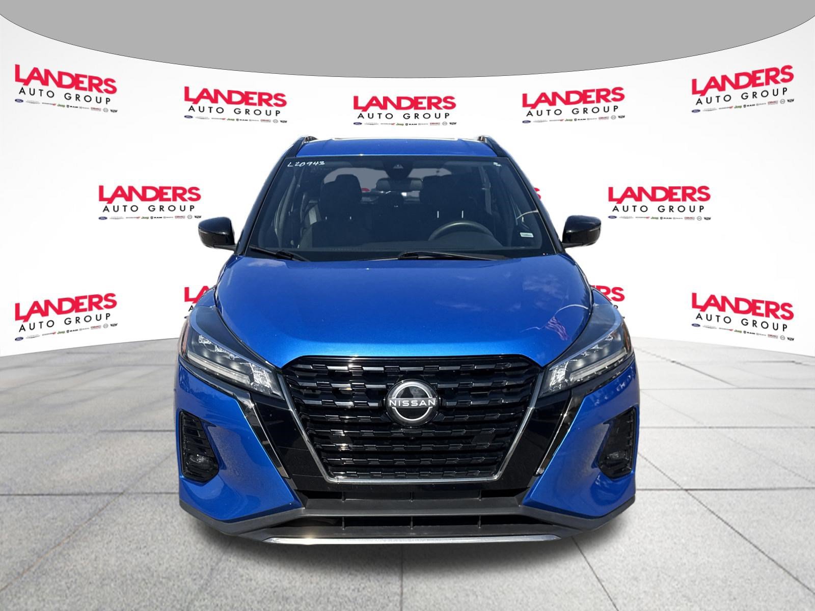 Used 2024 Nissan Kicks SR FWD image 8