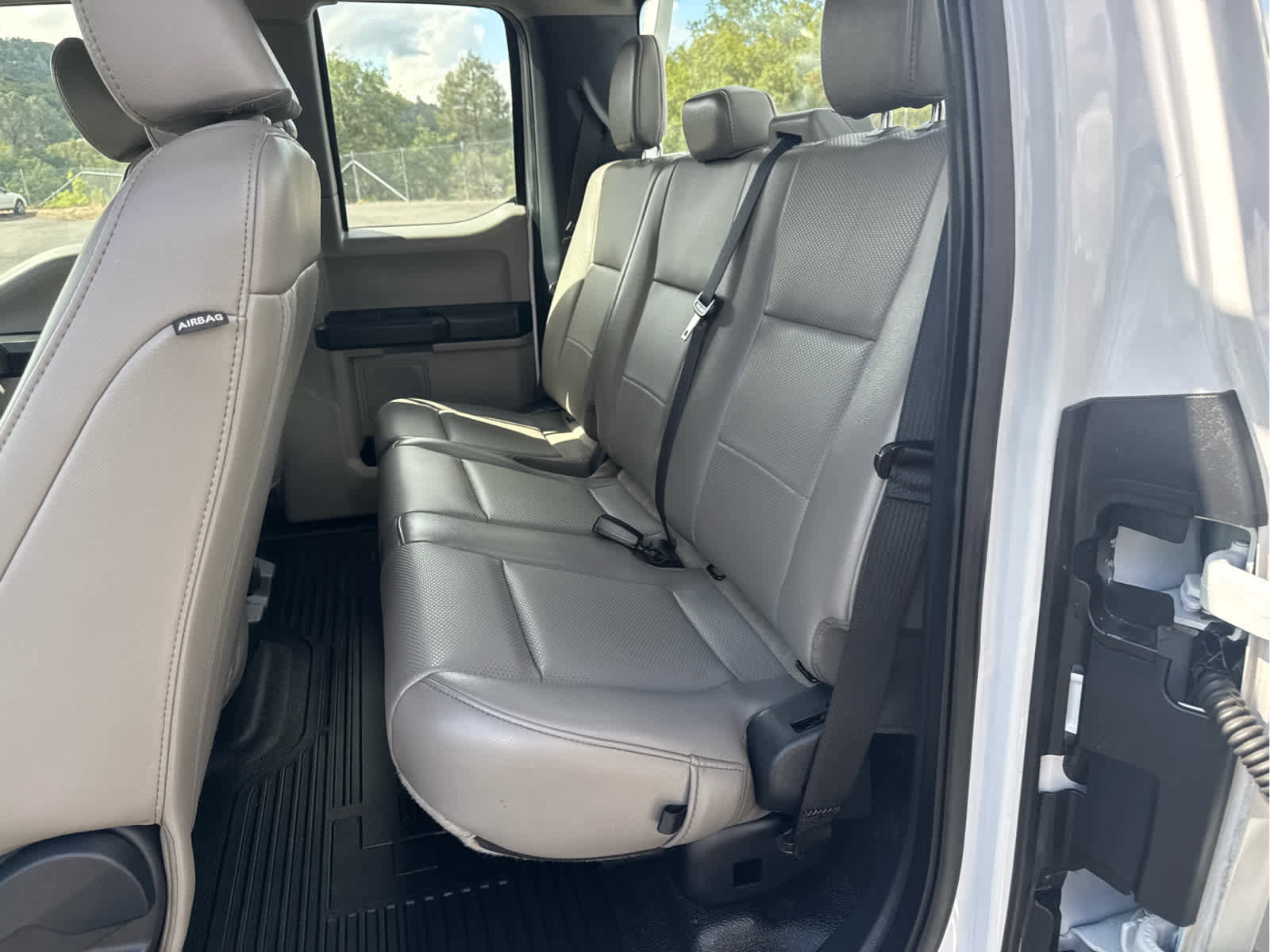 Certified 2022 Ford F250 XL w/ STX Appearance Package RWD image 9