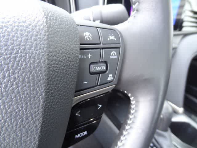 Used 2025 Toyota Camry SE w/ Convenience Package FWD image 18
