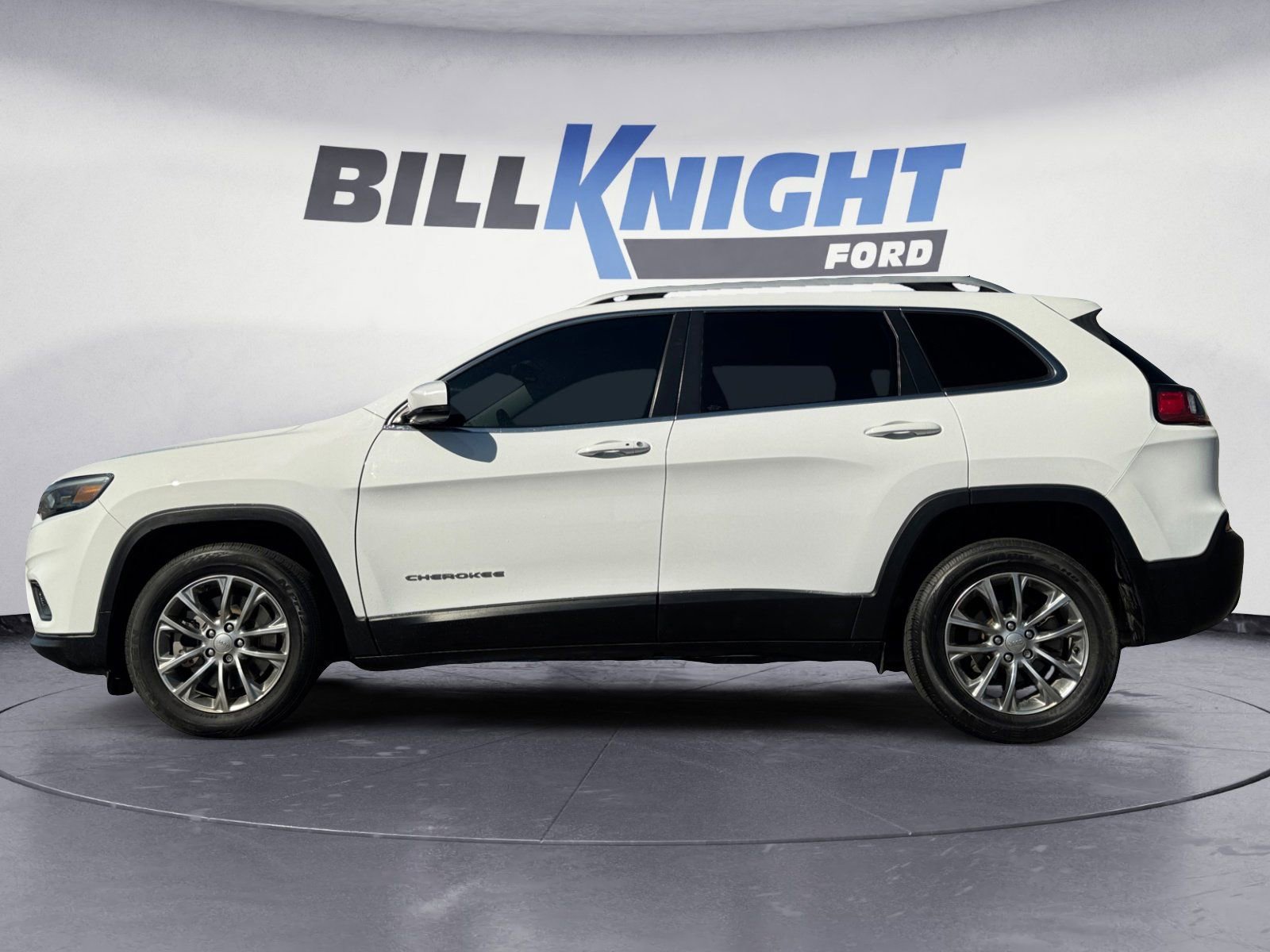 Used 2021 Jeep Cherokee Latitude Plus image 2
