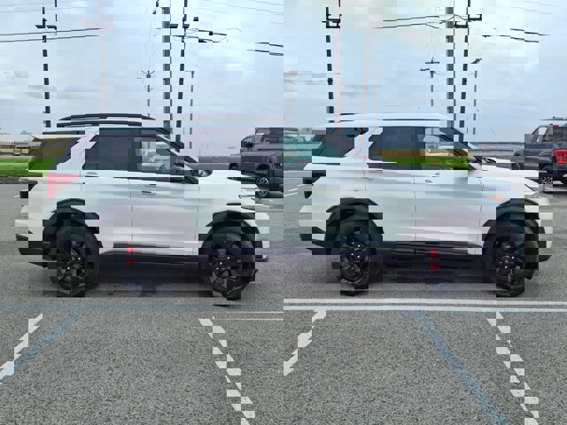 Certified 2024 Ford Explorer ST w/ Equipment Group 401A image 6