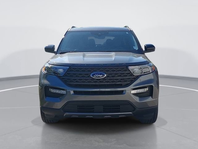 Certified 2022 Ford Explorer XLT w/ Equipment Group 202A AWD/4WD image 8