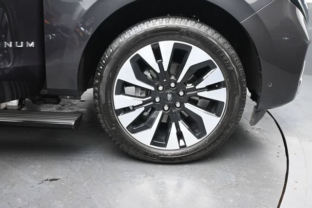 Certified 2025 Ford Expedition Platinum w/ Driver's Package AWD/4WD image 34