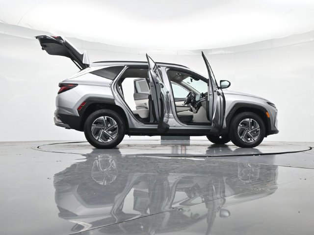 Used 2025 Hyundai Tucson Blue AWD/4WD image 52