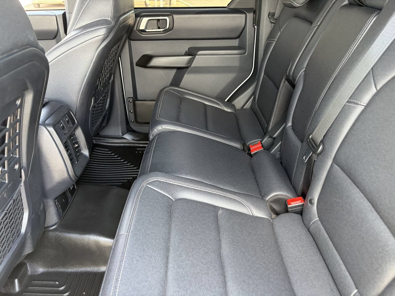 Certified 2025 Ford Bronco Badlands AWD/4WD image 14