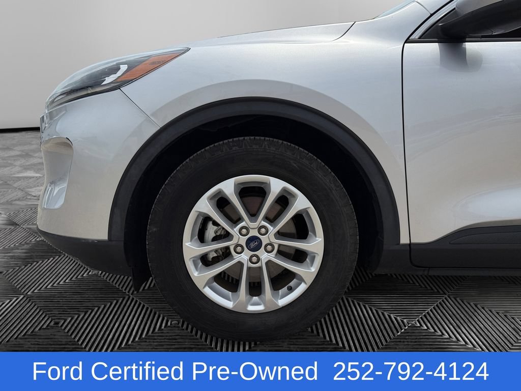 Certified 2020 Ford Escape SE FWD image 14