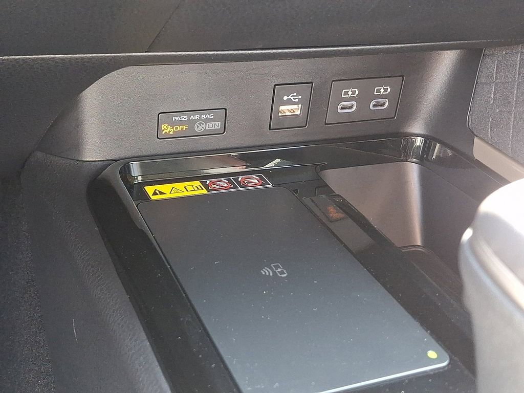 Used 2026 Toyota Camry XLE AWD/4WD image 24