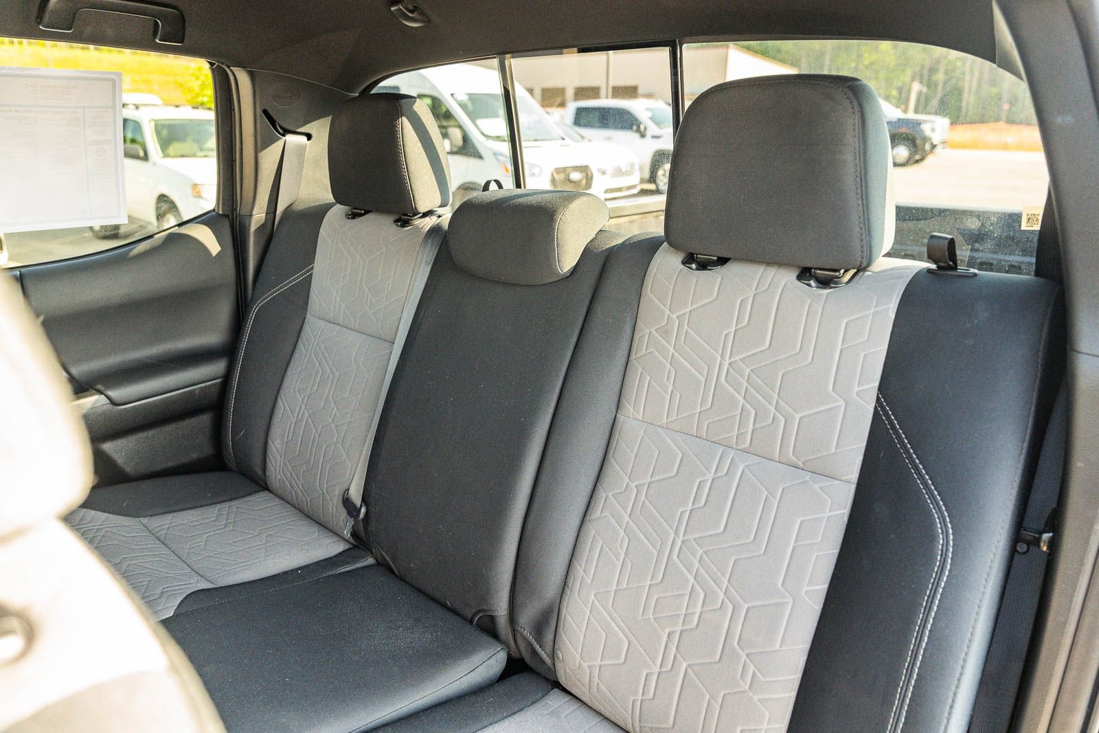 Used 2022 Toyota Tacoma TRD Off-Road w/ Technology Package AWD/4WD image 18