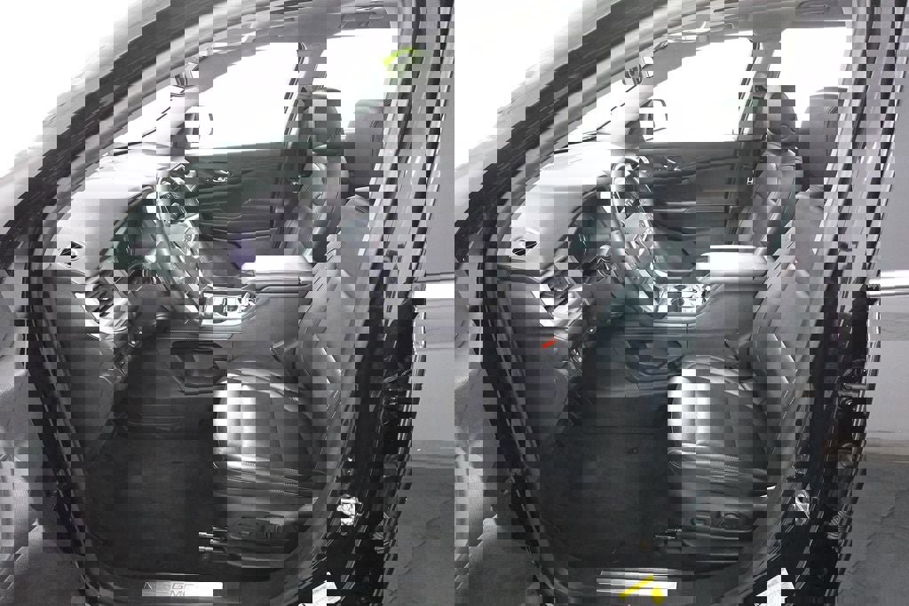 Used 2023 GMC Acadia SLT w/ Technology Package image 13