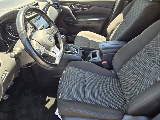 Used 2022 Nissan Rogue Sport SV FWD image 19