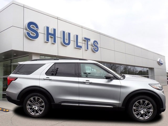 Certified 2025 Ford Explorer Active w/ Active Comfort Package image 2