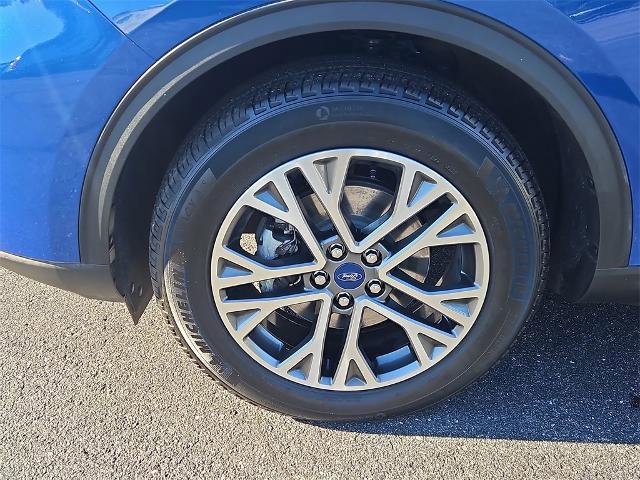 Certified 2022 Ford Escape SEL image 29