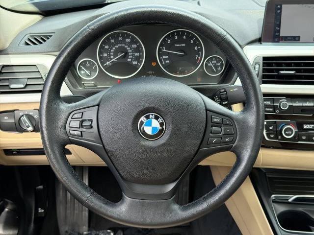 Used 2018 BMW 320i xDrive Sedan w/ Convenience Package AWD/4WD image 24
