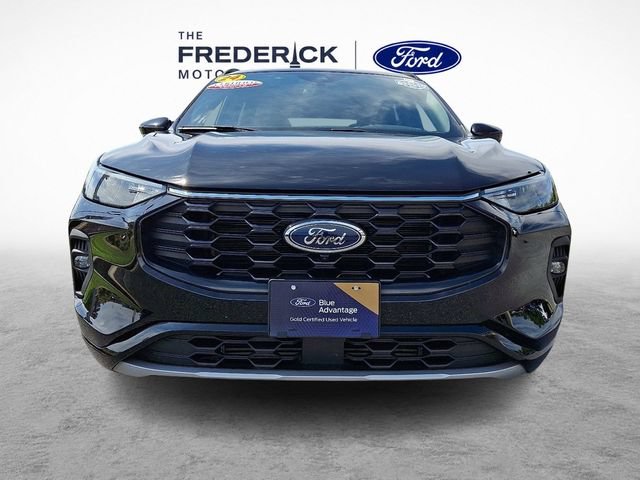Certified 2024 Ford Escape ST-Line Select w/ Tech Pack #2 AWD/4WD image 2