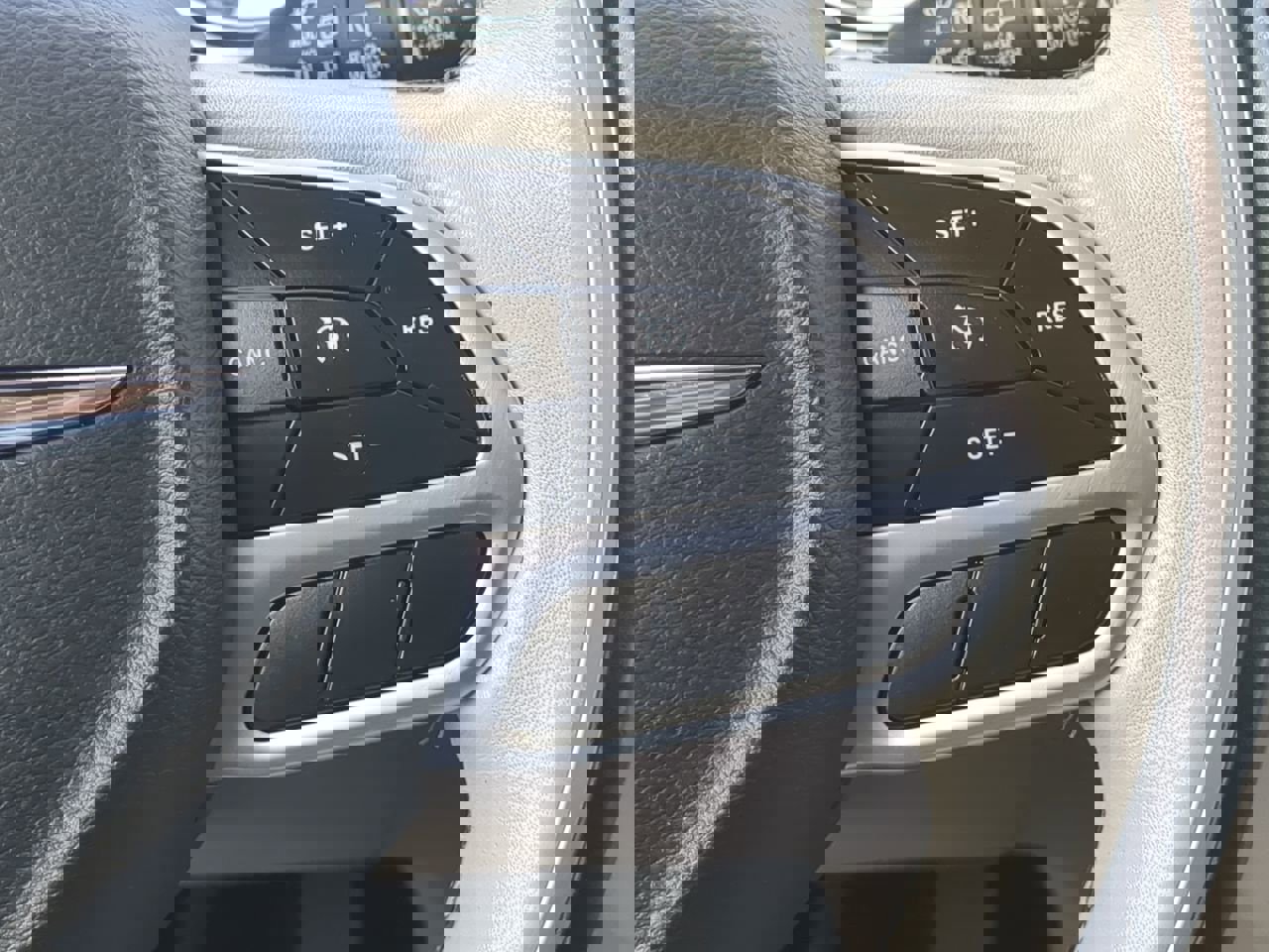 Used 2019 Chrysler Pacifica Limited w/ 8-pass Seating Package image 25