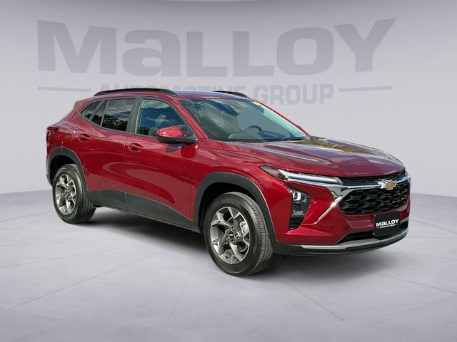 Used 2024 Chevrolet Trax LT w/ Driver Confidence Package FWD image 7