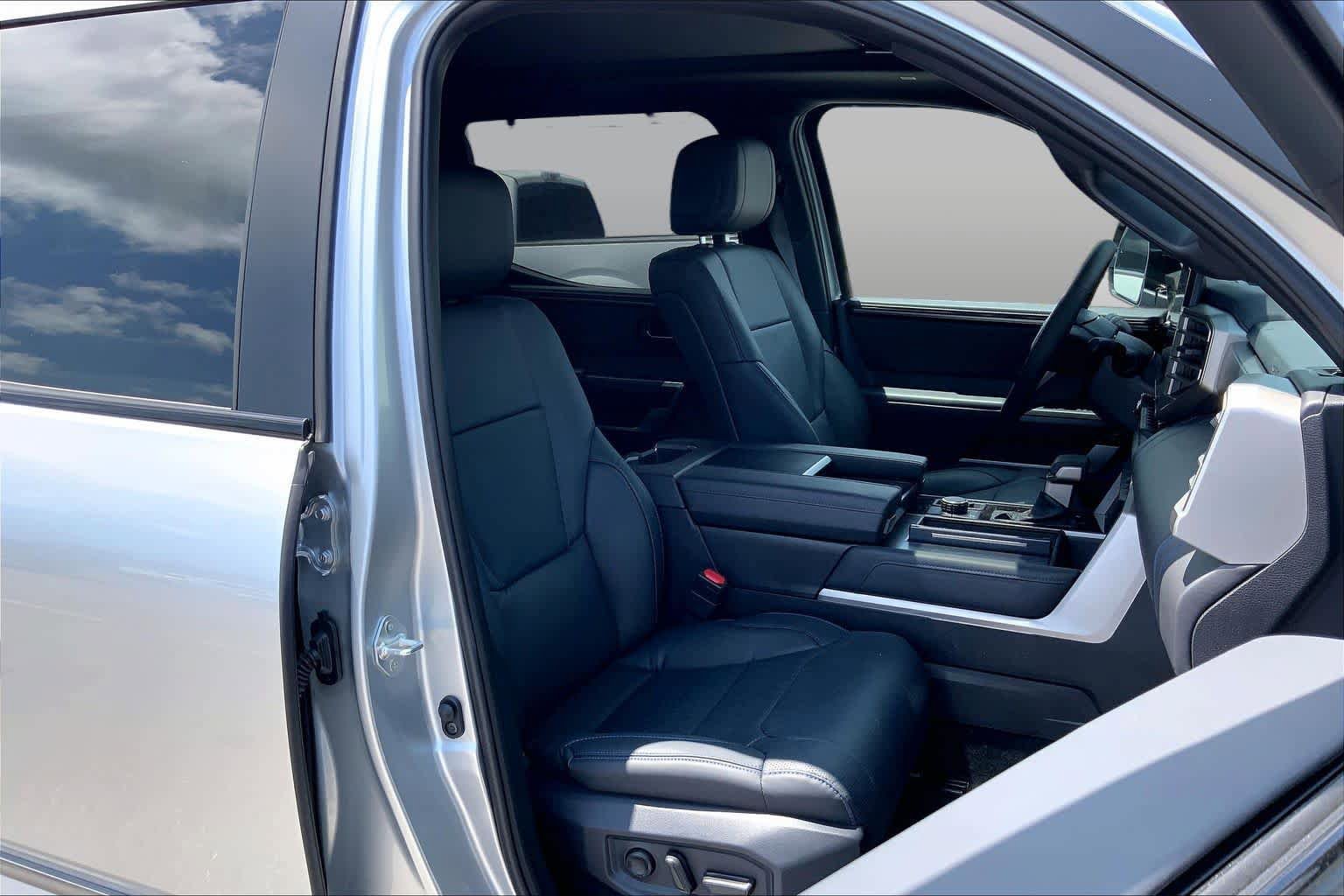 Used 2026 Toyota Tundra Platinum AWD/4WD image 9
