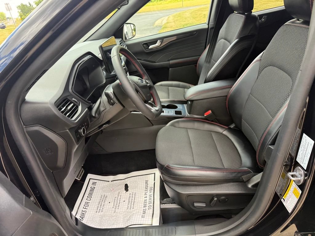 Certified 2023 Ford Escape ST-Line w/ Tech Pack #1 FWD image 21