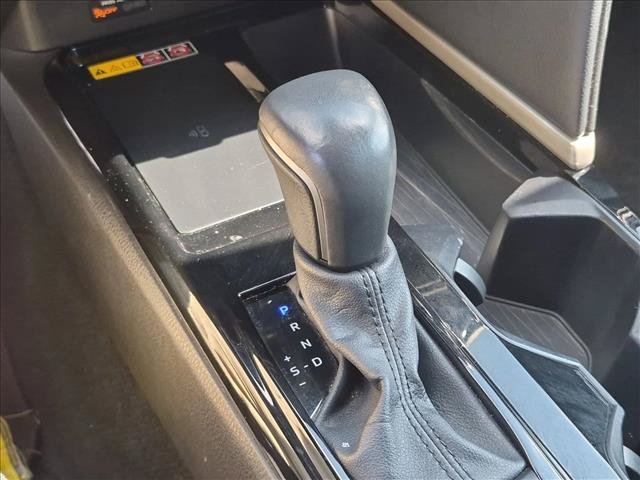 Used 2025 Toyota Camry XSE FWD image 12