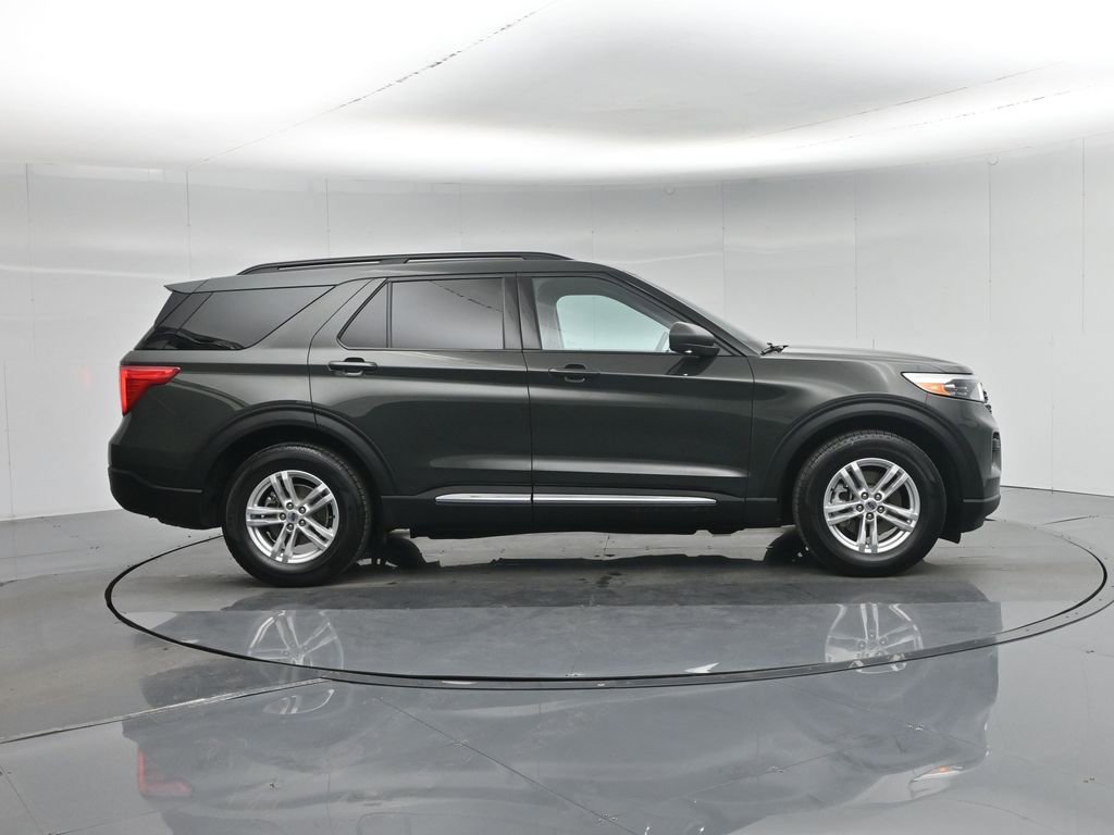 Certified 2022 Ford Explorer XLT image 32