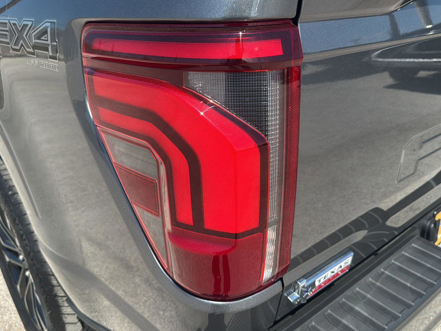 Certified 2025 Ford F150 Lariat w/ Equipment Group 501A Mid image 28