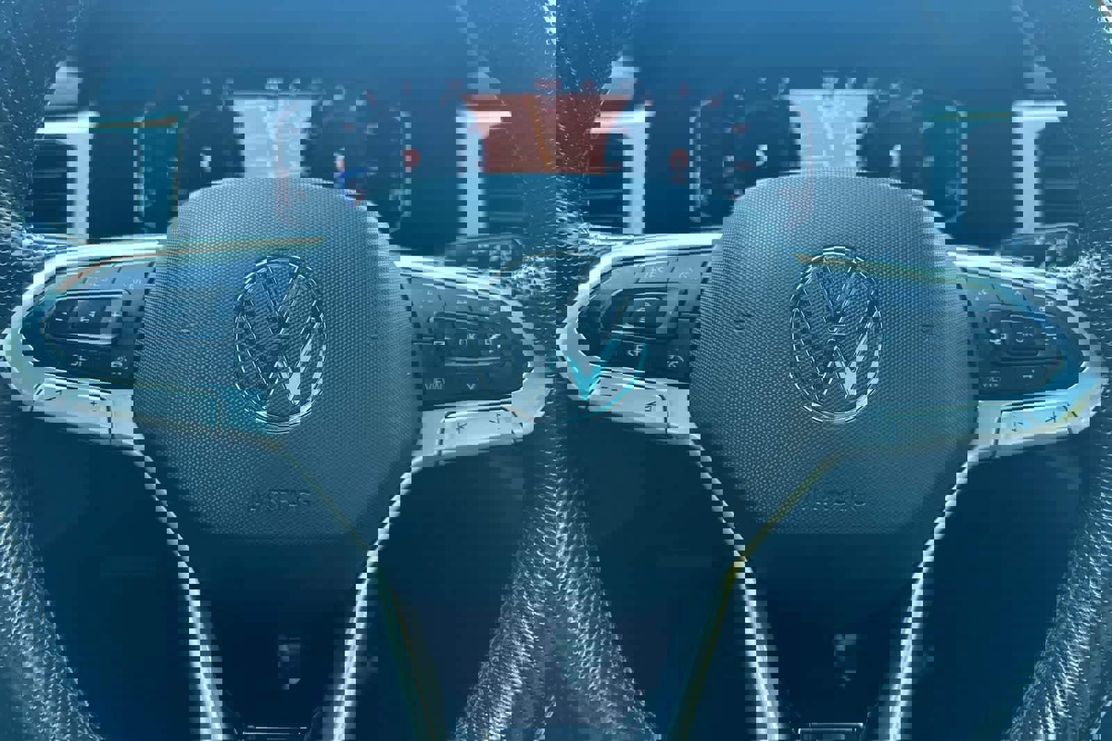 Used 2022 Volkswagen Atlas Cross Sport SEL R-Line image 23