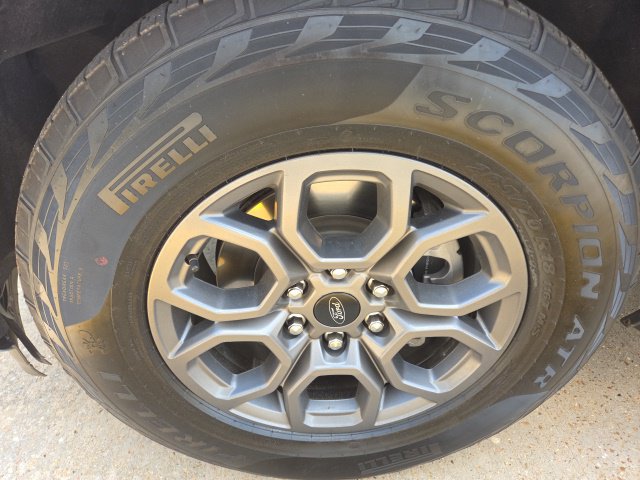 Certified 2025 Ford Expedition Active AWD/4WD image 14