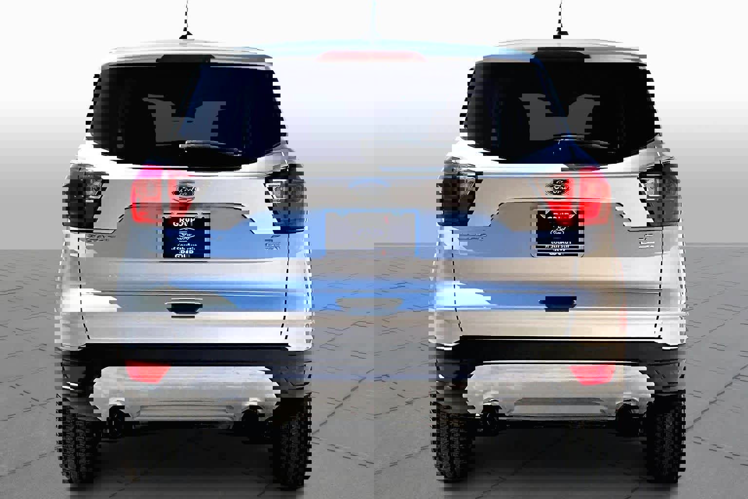 Certified 2019 Ford Escape SE image 2