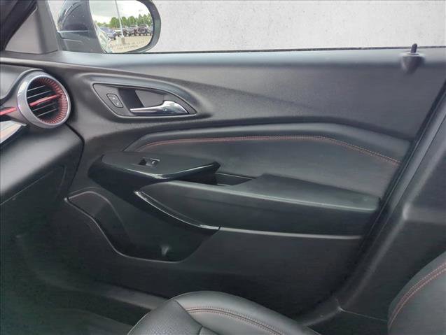 Used 2025 Chevrolet Trax RS w/ Driver Confidence Package FWD image 21
