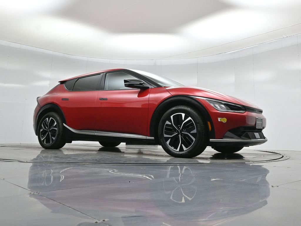 Used 2022 Kia EV6 Wind image 2