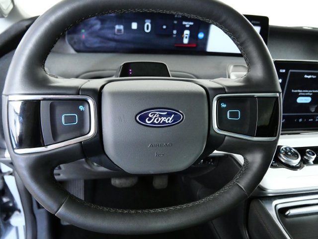 Certified 2025 Ford Expedition Active AWD/4WD image 24
