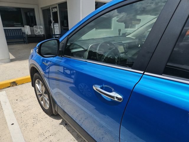 Used 2018 Toyota RAV4 Limited AWD/4WD image 7
