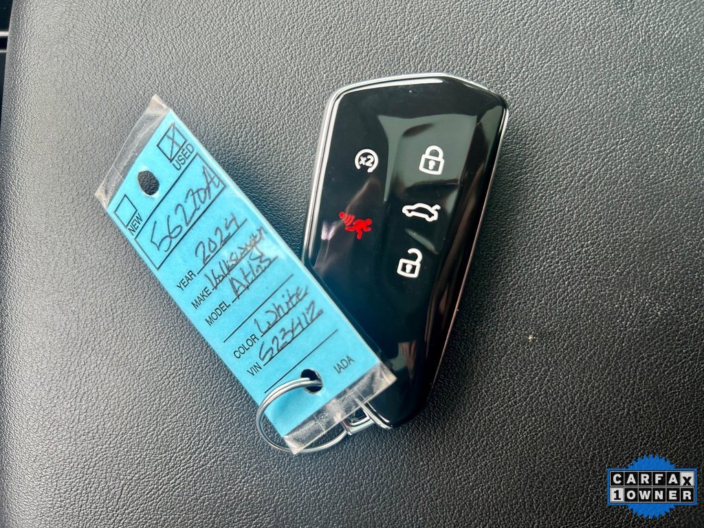 Used 2024 Volkswagen Atlas SEL Premium R-Line image 34