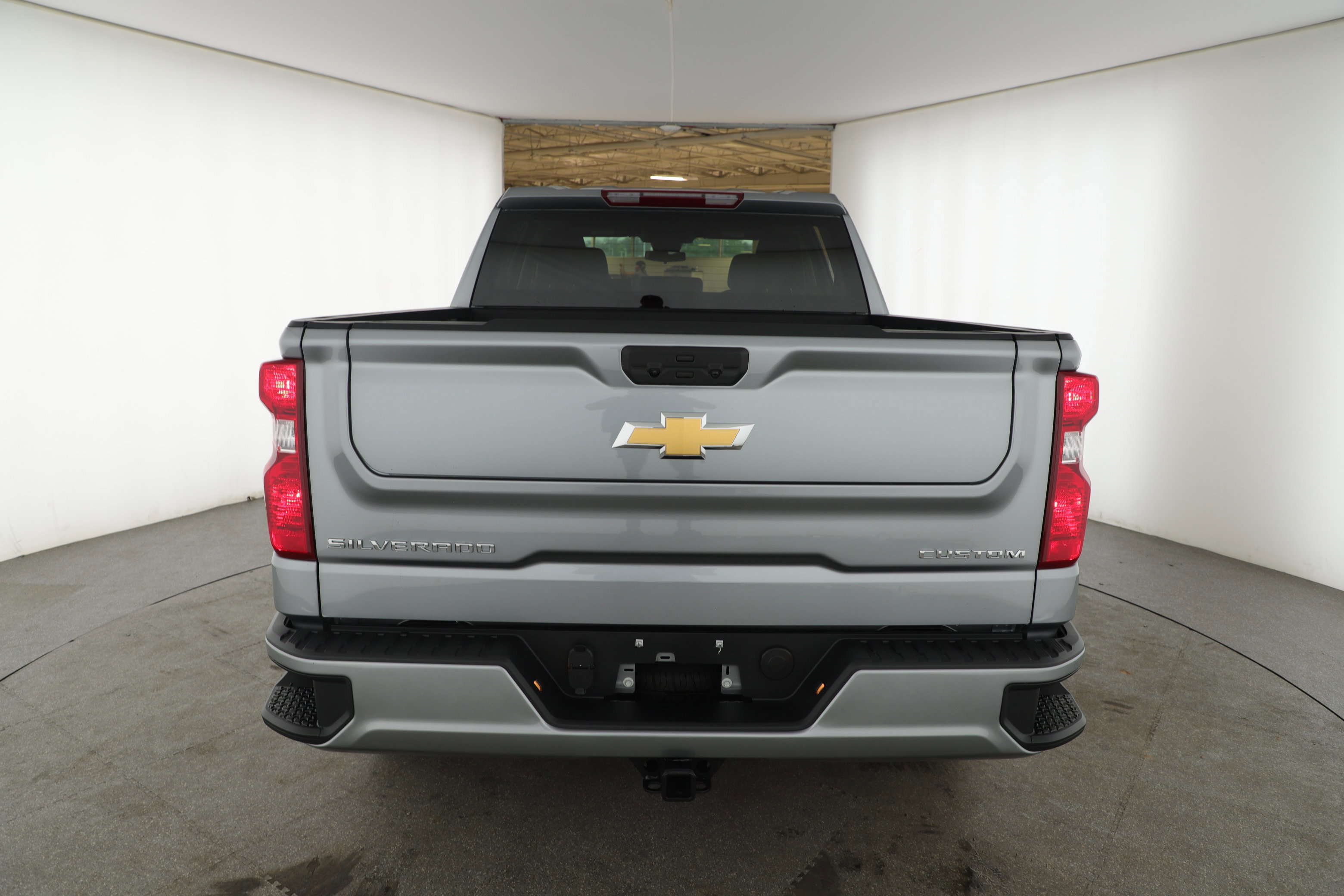 Used 2026 Chevrolet Silverado 1500 Custom image 2