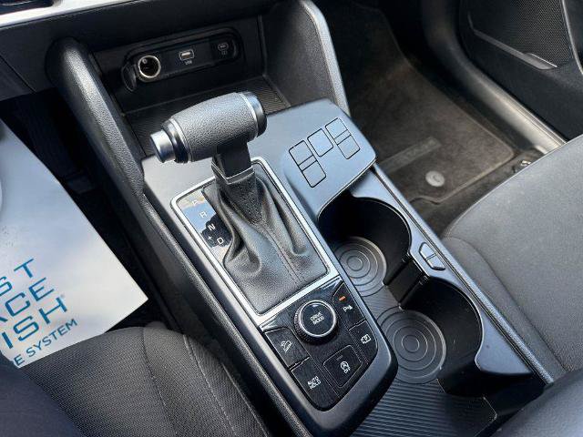 Used 2025 Kia Sportage LX FWD image 21
