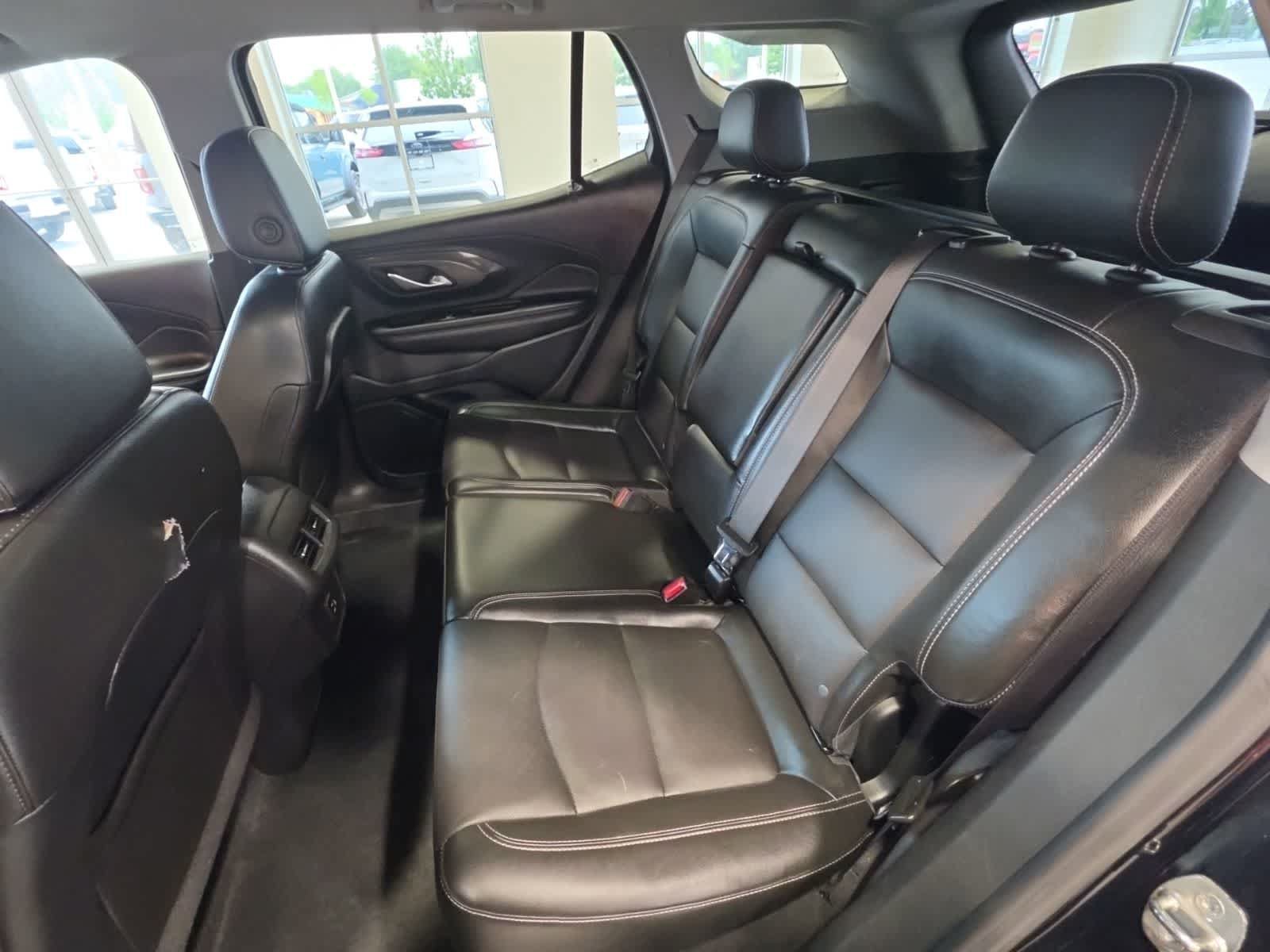 Used 2022 GMC Terrain SLT w/ Infotainment Package II AWD/4WD image 35