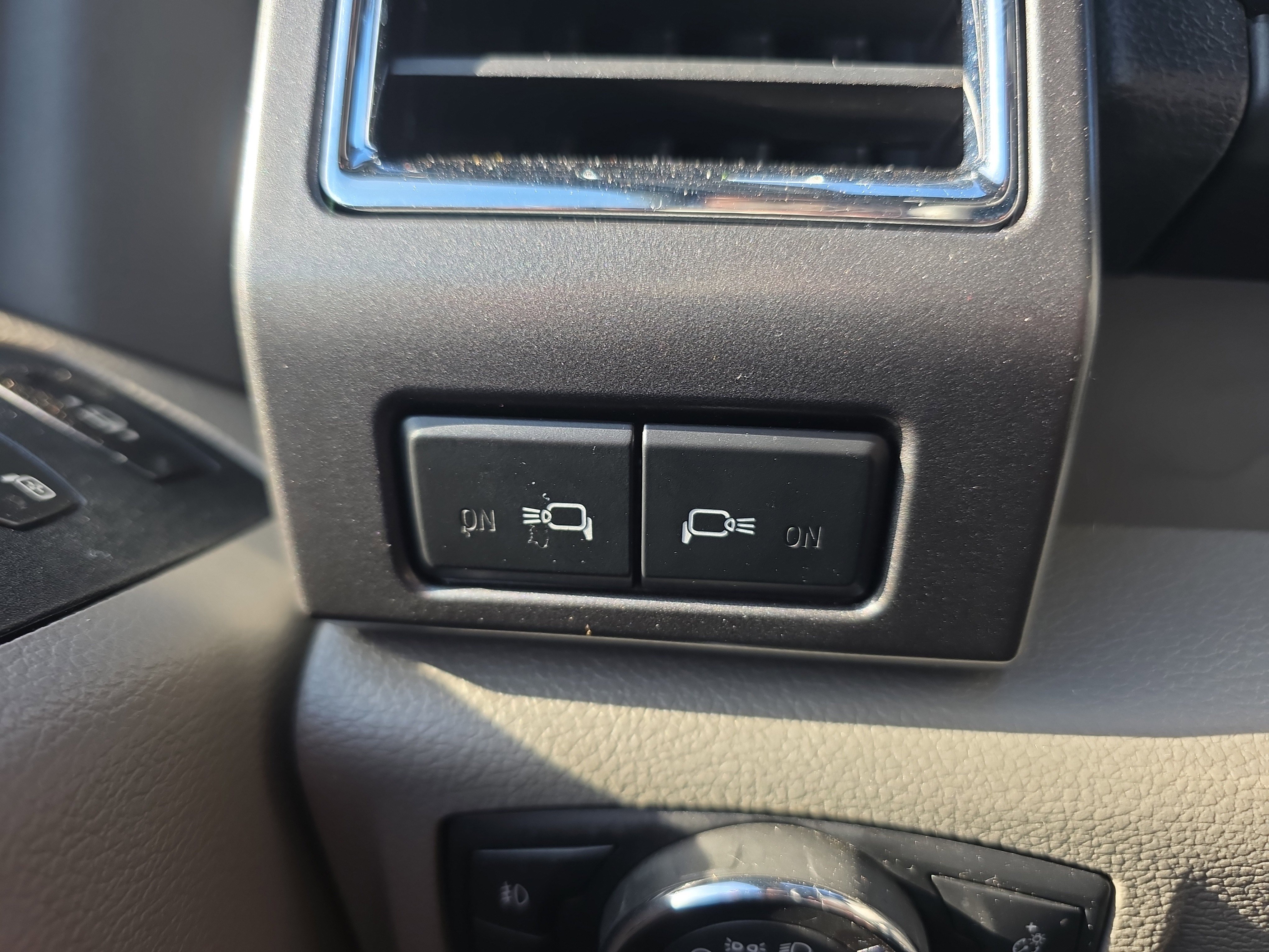 Certified 2018 Ford F250 XLT w/ XLT Premium Package image 36