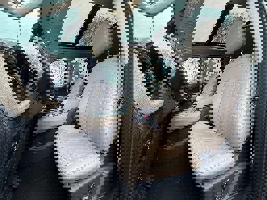 Certified 2024 Ford Expedition Limited image 13