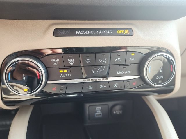 Certified 2022 Ford Escape SEL w/ Technology Package AWD/4WD image 22