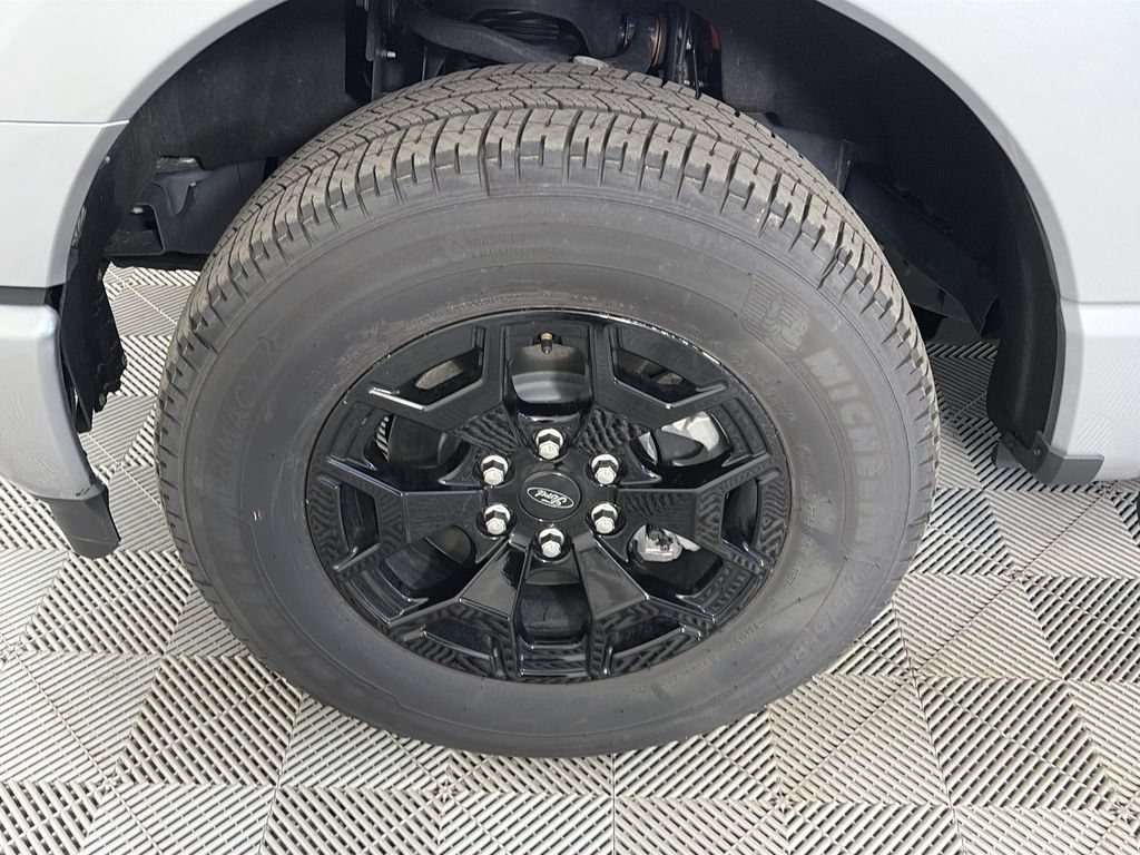 Certified 2025 Ford F150 Lightning XLT AWD/4WD image 8
