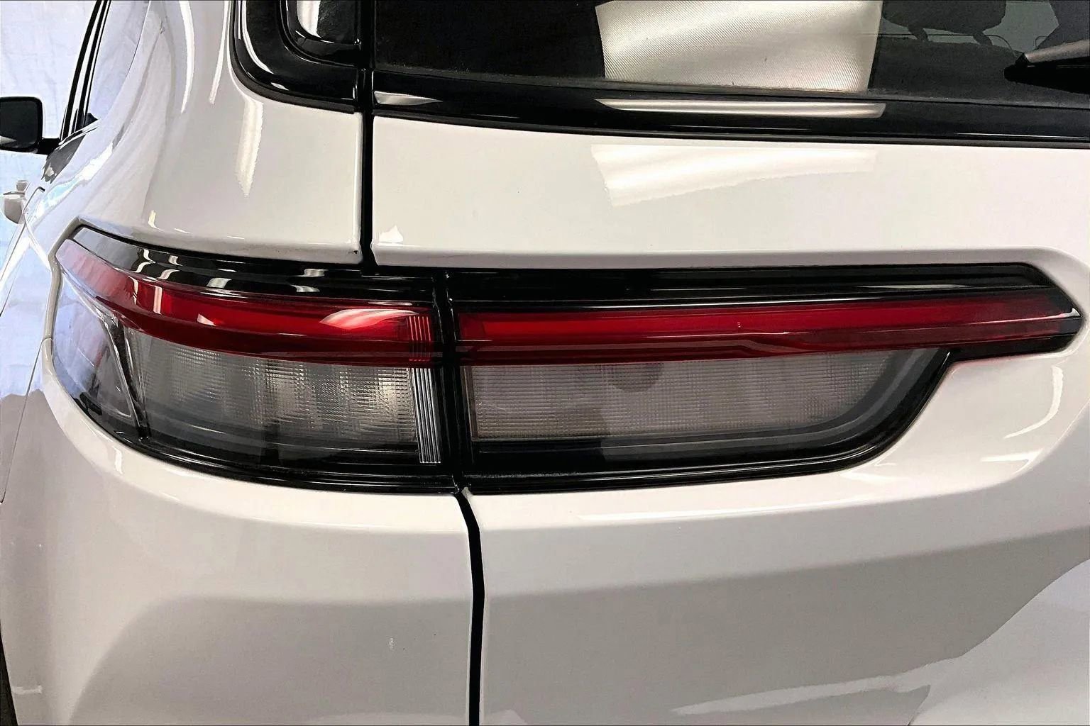 Used 2023 Jeep Grand Cherokee L Laredo image 29