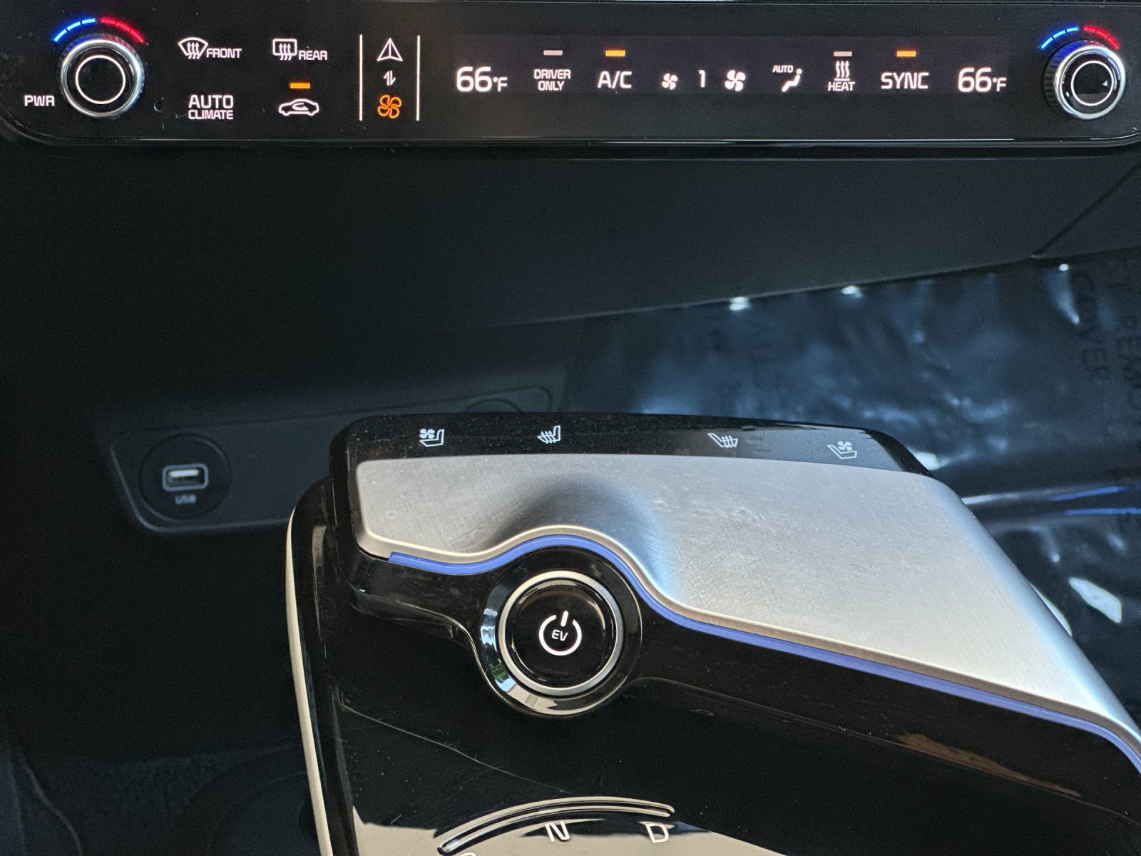 Used 2024 Kia EV6 GT-Line w/ GT-Line White Seat Package image 20